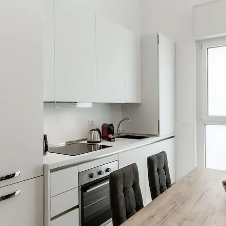 Apartment Free Parking - 1 Min Metro To Duomo - Loft Moderno Milan