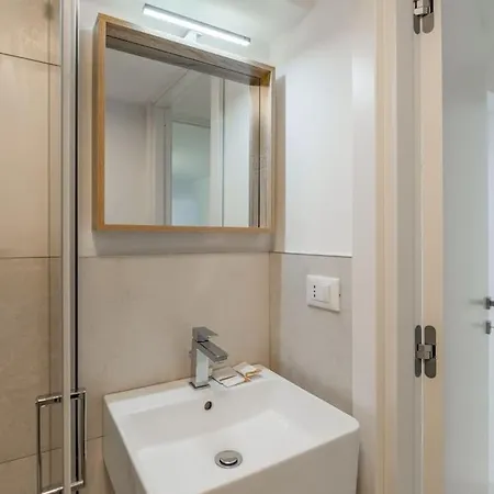 Apartment Free Parking - 1 Min Metro To Duomo - Loft Moderno Milan