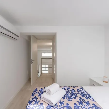 Free Parking - 1 Min Metro To Duomo - Loft Moderno * Milan